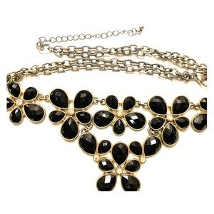Statement necklace